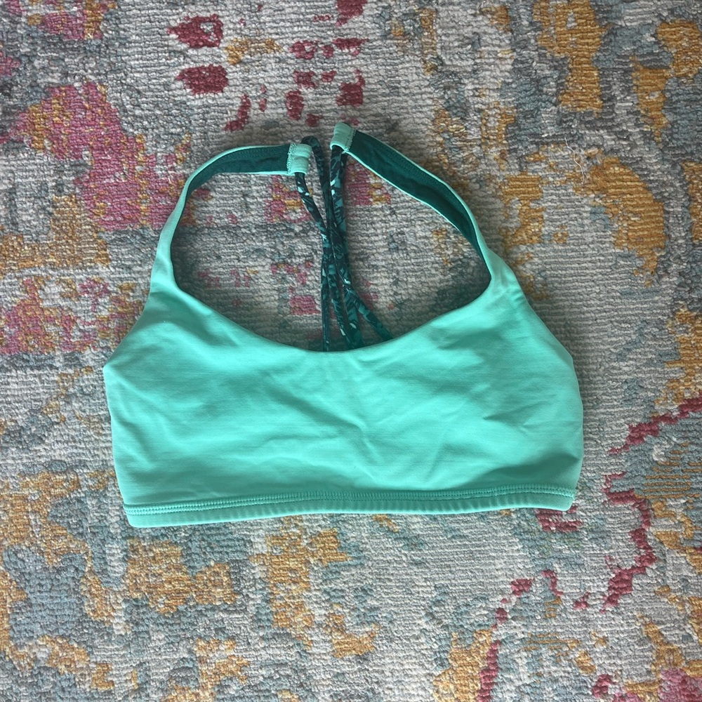 Lululemon Free to Be Bra
